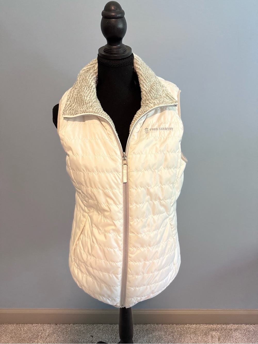 Free Country Reversible White Quilted Vest